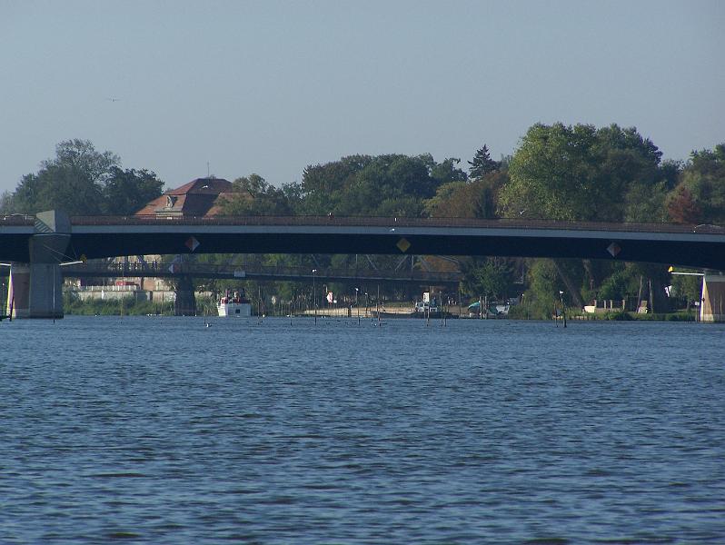 AV 06 25.jpg